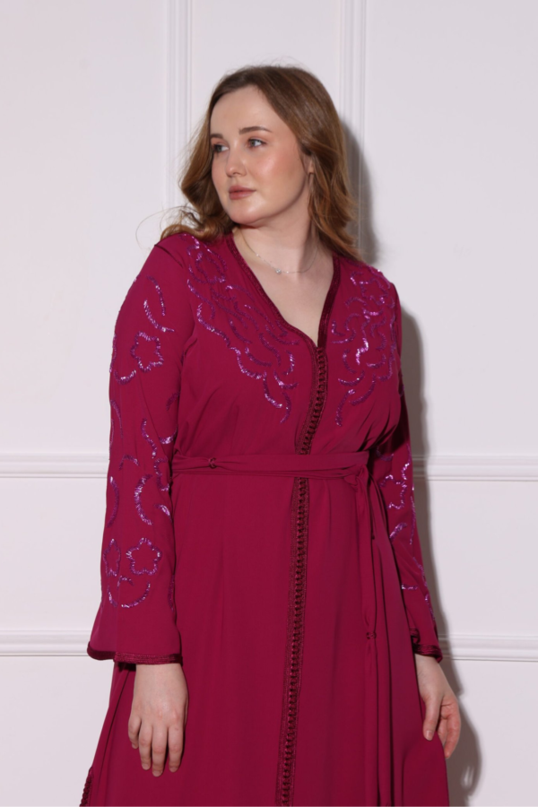 ⁦Dark Pink Barbie Kaftan⁩ - الصورة ⁦3⁩